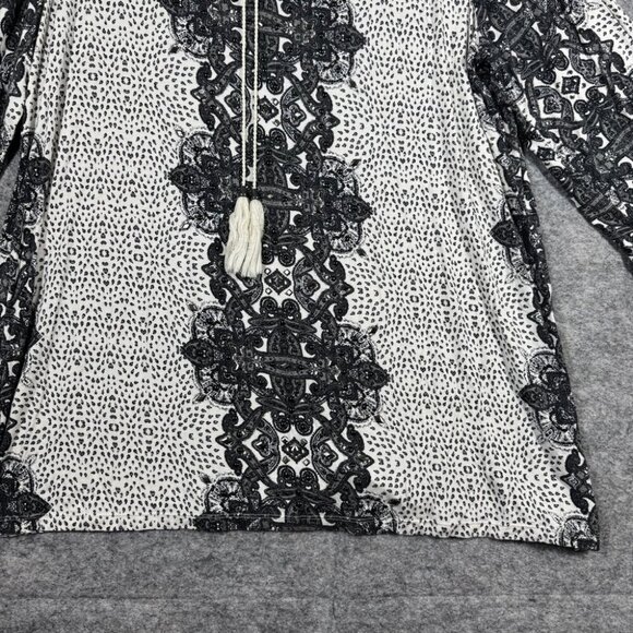 Rose & Olive Women's Boho Paisley Print Rayon Blend Lace Trim Top Size 3X - Picture 6 of 15